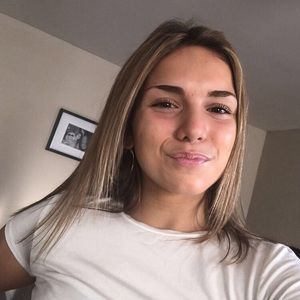 Meet your Posher, Mia